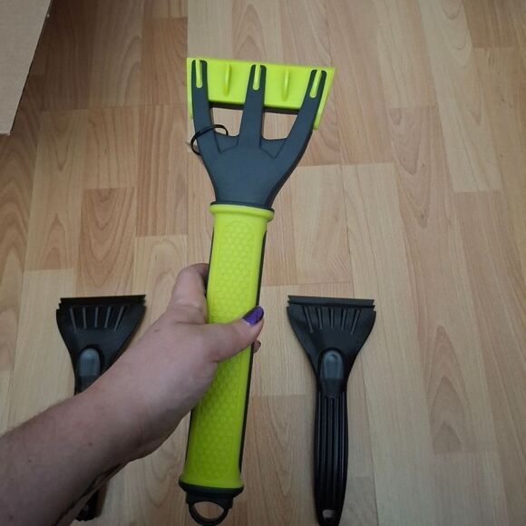 Set Of 3 Ice Scrapers - Picture 7 of 9